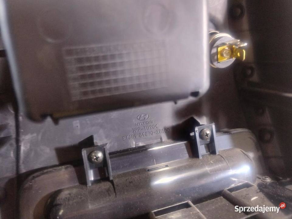 SCHOWEK GNIAZDO ZASILANIA 12V 120W HYUNDAI SANTA wielkopolskie