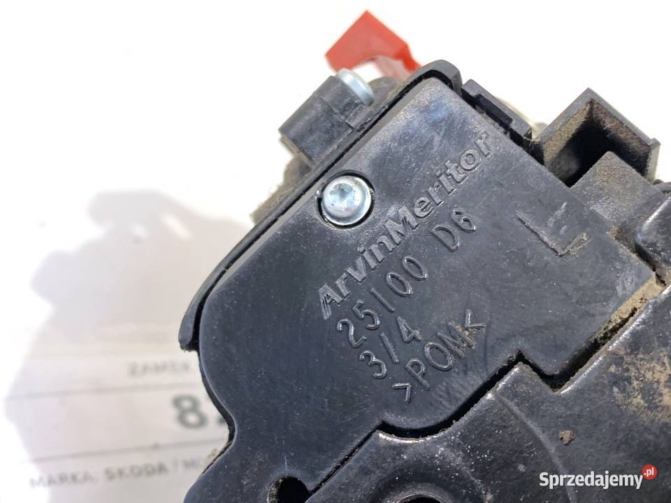 ZAMEK DRZWI LEWY PRZÓD SKODA ROOMSTER Hatchback