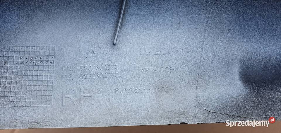 IVECO MASKOWNICA NADSTAWKA 5802302776 Bieleń