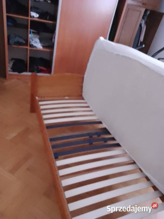 Sprzedam łóżko drewniane Łóżka Szymbark