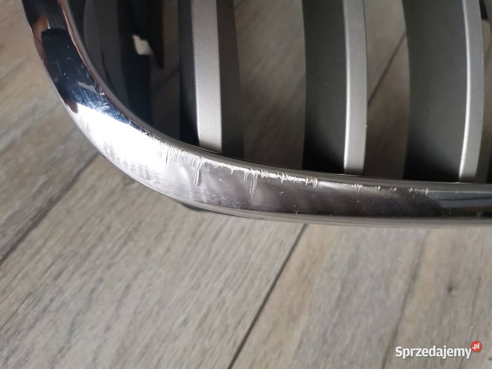 BMW X5 E70 X6 E71 PRAWA NERKA GRILL ATRAPA PRZÓD Międzychód