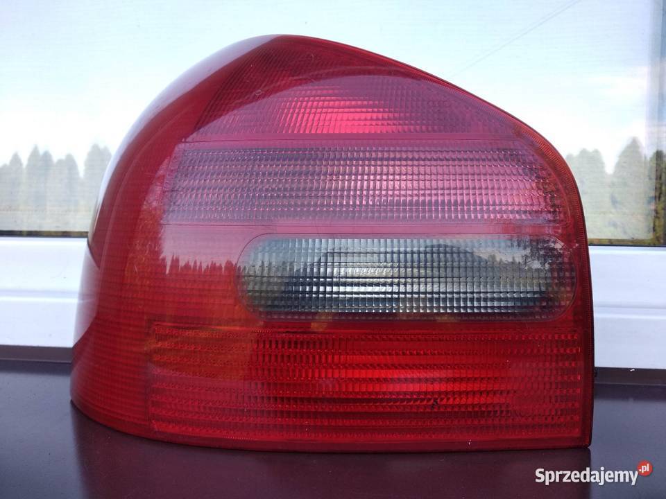 Audi A3 8L lampa tył tylna lewa wkład oprawka osobowe łódzkie Sieradz