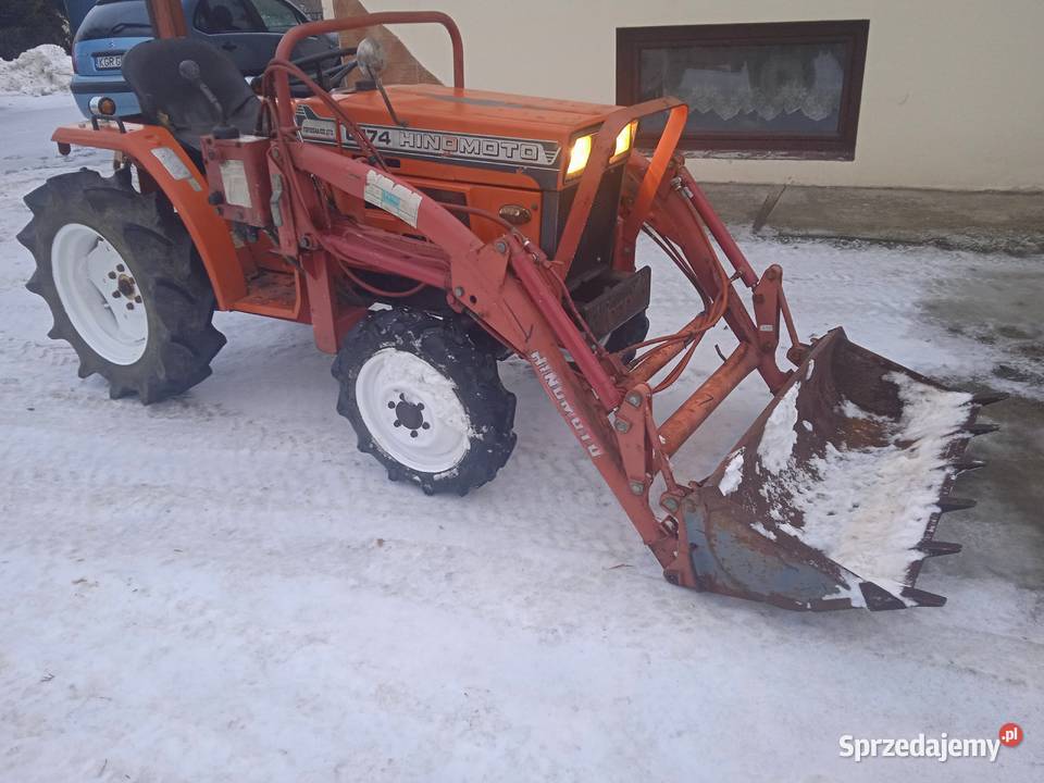 Traktor 4x4 z turem hinomoto c174 Sękowa