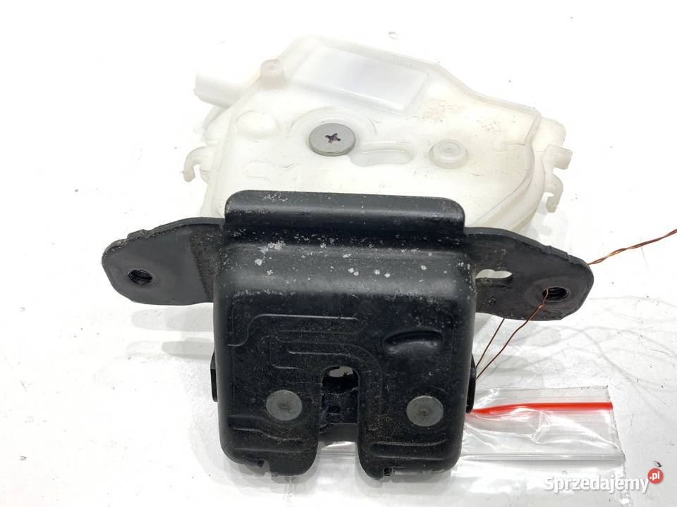 ZAMEK KLAPY TYŁ TOYOTA YARIS III Hatchback