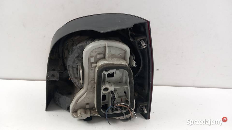 VW POLO 9N LIFT 3D LAMPA TYŁ LEWA Zbierkowo sprzedam