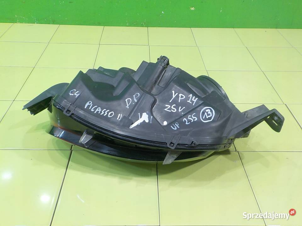 CITROEN C4 PICASSO II 16 EHDI 14r 5D lampa prawy
