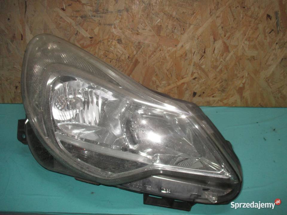 OPEL CORSA D 13r lampa prawa przód ANGLIK
