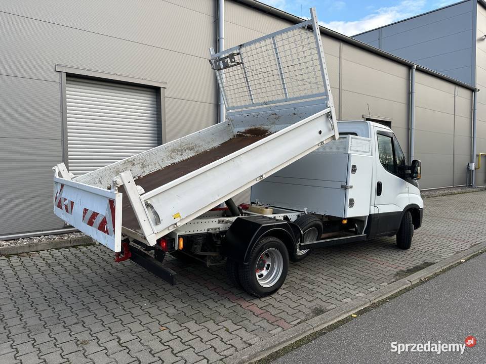 IVECO DAILY 35150 23 150 KIPPER WYWROTKA wielofunkcyjna kierownica Piekarzew