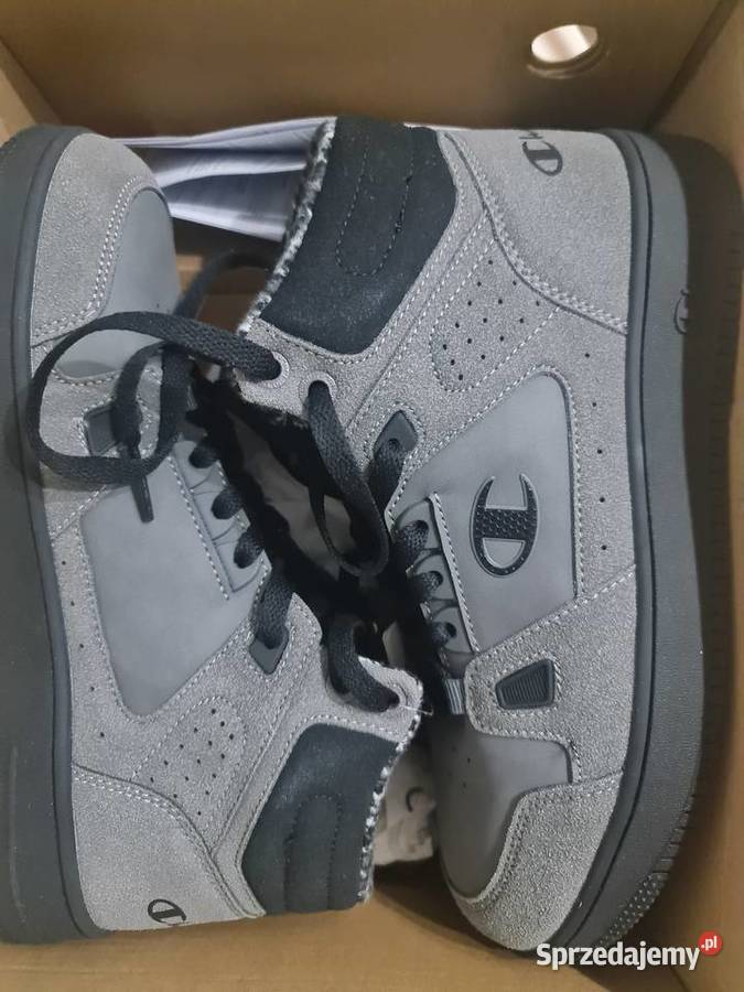 Buty torebki markowe oryginalne Odzież codzienna lubelskie Tomaszów Lubelski