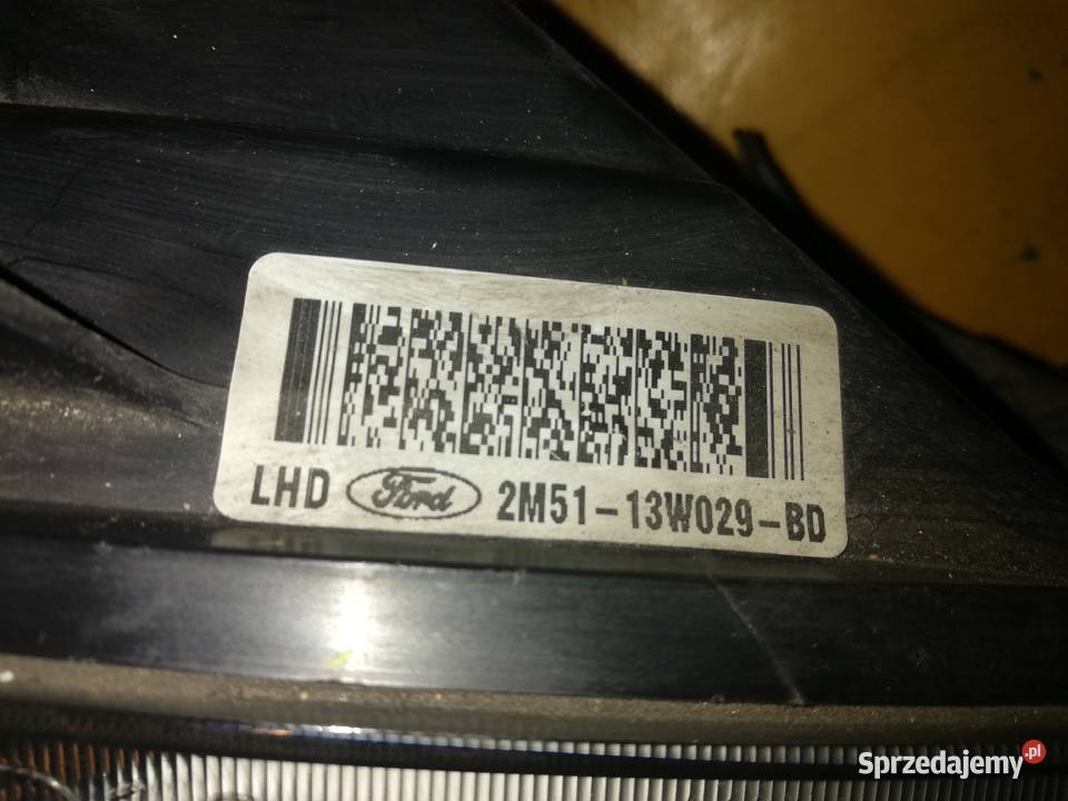 lampa przód prawa 2M5113W029 Ford Fokus MK1 łódzkie