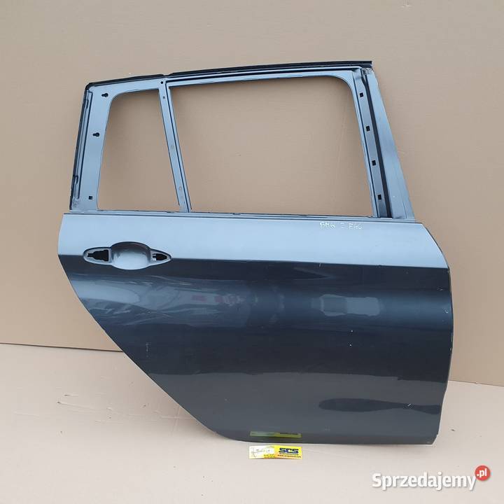BMW 2 F46 DRZWI PRAWY TYŁ PRAWE TYLNE Trzciel