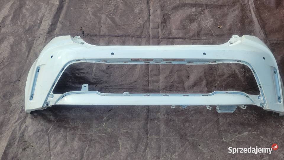 TOYOTA COROLLA E21 HB ZDERZAK TYLNY TYŁ Zderzaki