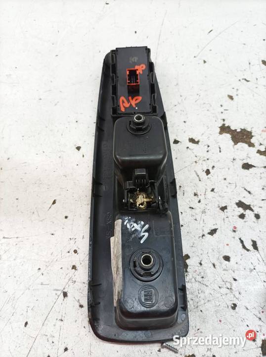 PRZEŁĄCZNIK SZYB 735484920 Fiat Doblo II 2009