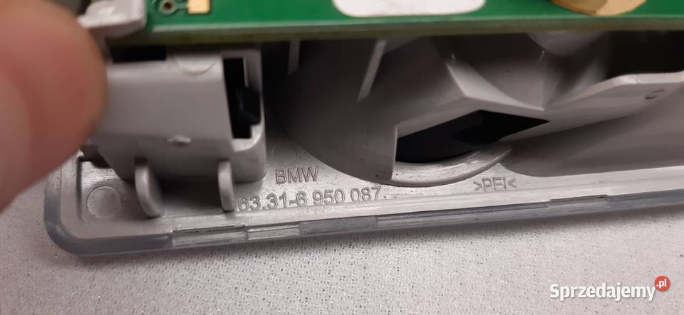 LAMPKA PODSUFITKI KABINY TYŁ BMW E90 E91 6950087 Wyposażenie wnętrza dolnośląskie Mielęcin sprzedam