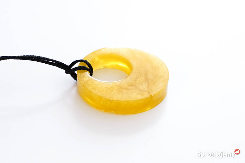 Okrągły wisiorek z żywicy epoksydowej kolor Warszawa