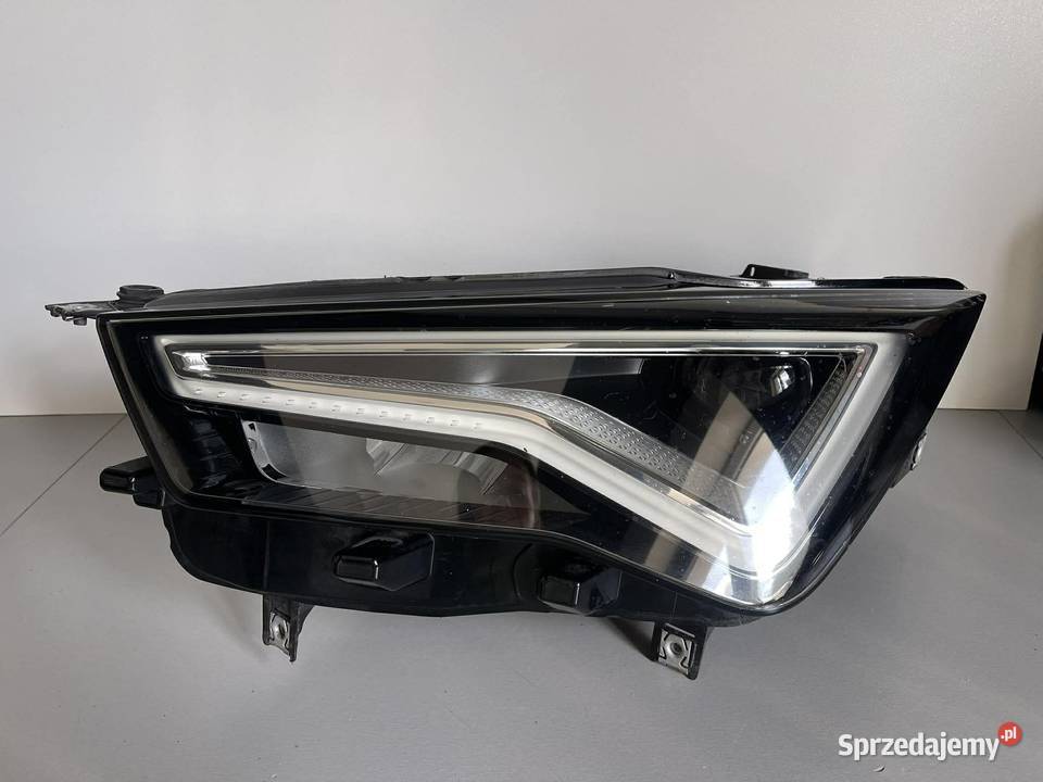 SEAT ATECKA LIFT FULL LED LEWA LAMPA PRZÓD Ostroróg sprzedam