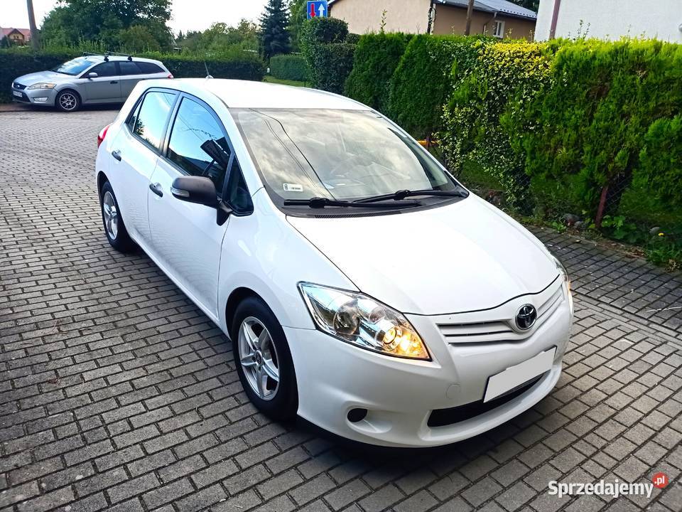 Toyota Auris 14 Diesel 2011r ładna Biała Nyska