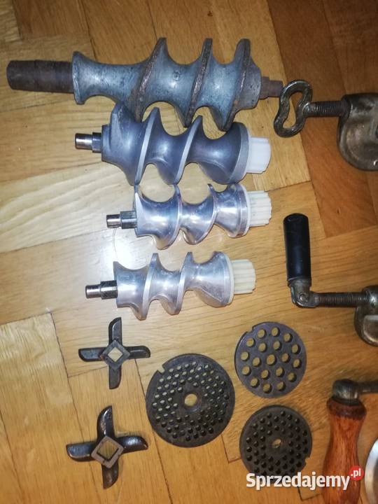 Maszynki do mielenia mięsa z epoki PRL części Warszawa