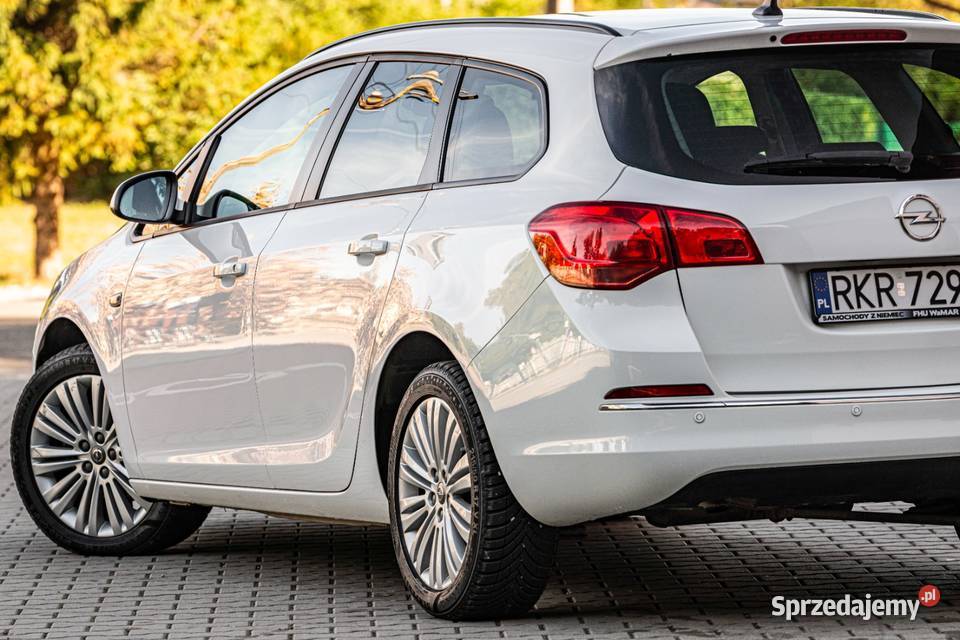 Opel Astra automat 2015r podkarpackie Zalesie