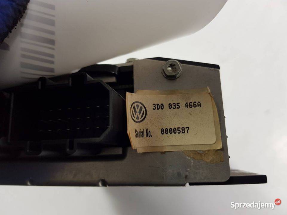 WZMACNIACZ 3D0035466A VW PHAETON osobowe Lipno