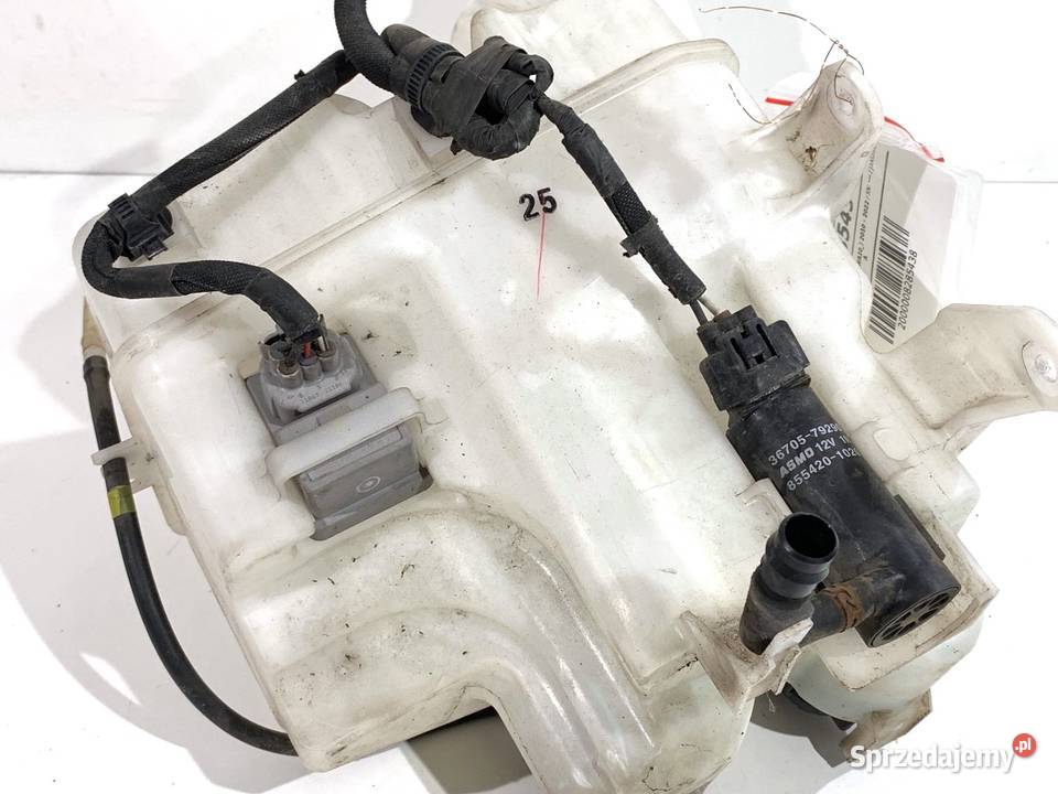 ZBIORNIK SPRYSKIWACZY LEXUS CT Hatchback 18 99 sprzedam