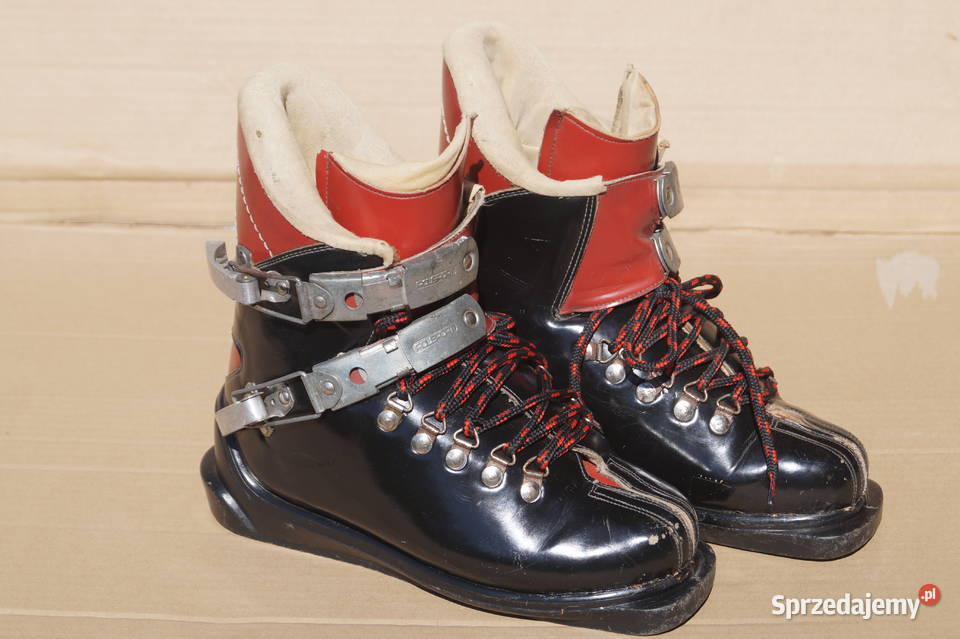 Buty narciarskie stare FOZ 37 Pruchnik