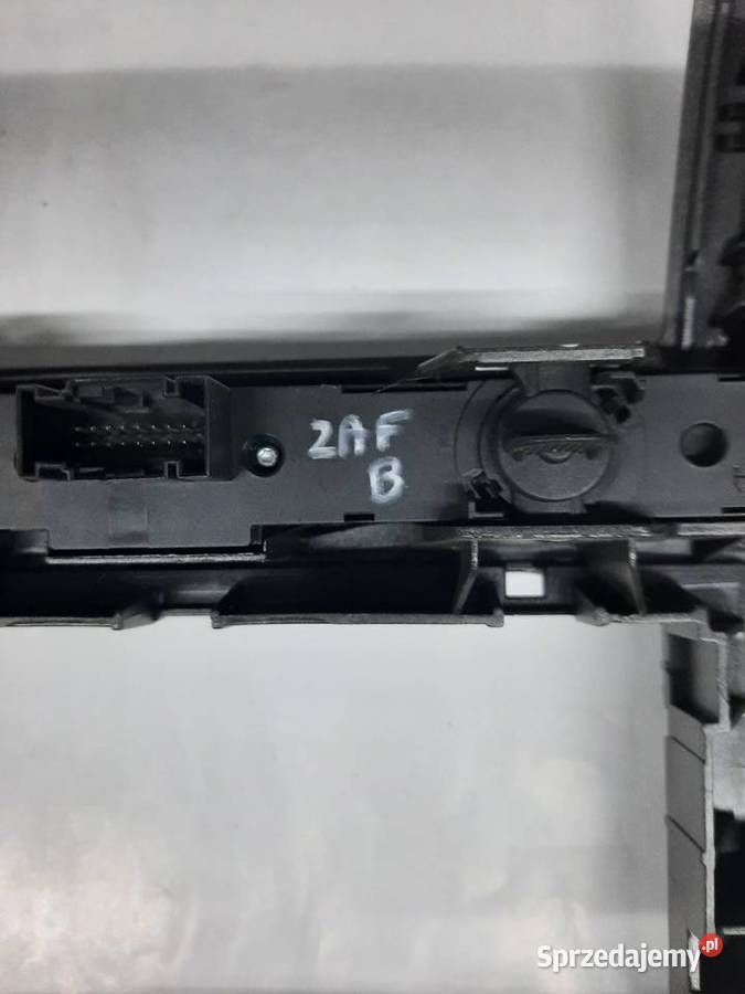 Opel Zafira B Ramka środkowa ramka radia osobowe łódzkie