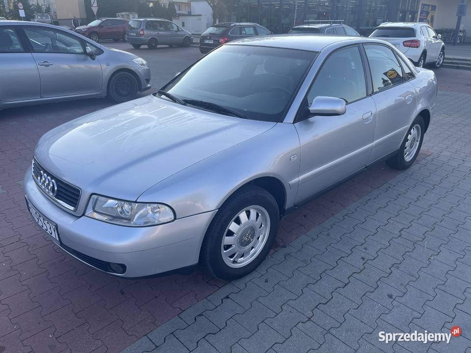Sprzedam Audi A4B5 16 benzyna radio A4 podlaskie Białystok