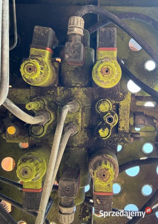 CLAAS Mega 208 Rozdzielacz Hydrauliczny wielkopolskie Jastrzębniki sprzedam