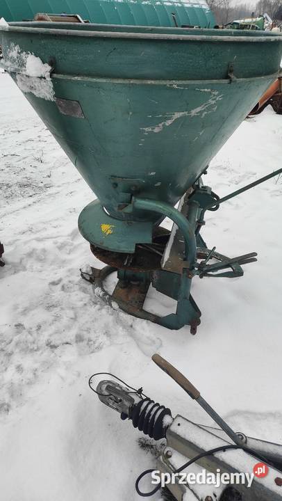 Sprzedam rozsiewacz lejek nieuszkodzony Rozsiewacze nawozów łódzkie