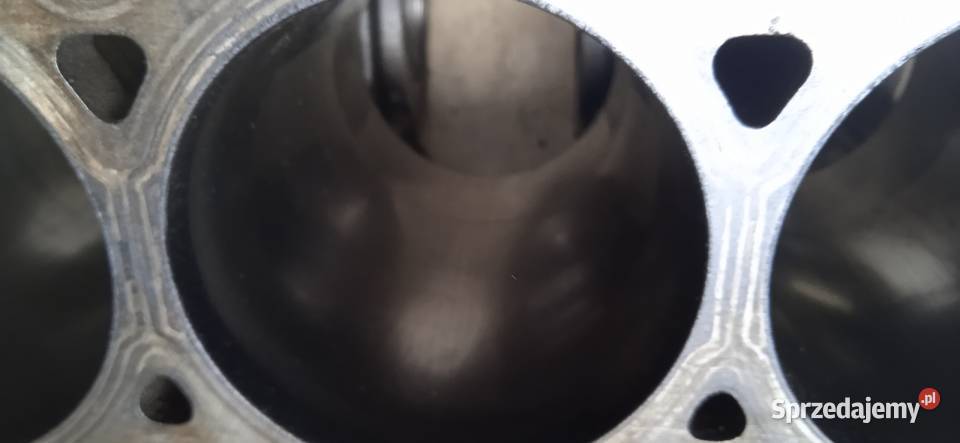 Blok silnika 15 dCi K9K A704 Clio2 Kangoo osobowe