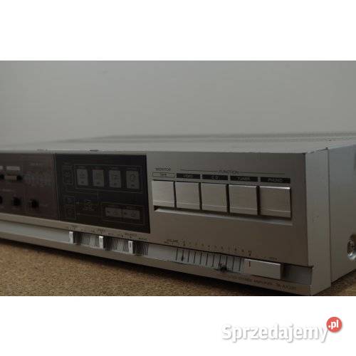 Sony TAAX320 klimat lat 80 w minimalistycznym