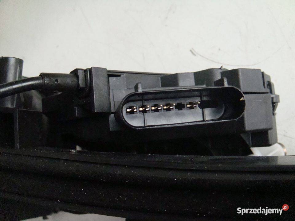 ZAMEK DRZWI PRAWY TYŁ FOCUS MK3 BM51A264A26BB Motoryzacja Włoszczowa