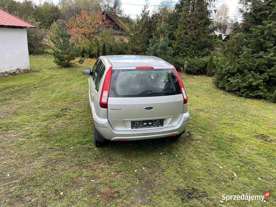 zadbane auto z niskim przebiegiem Fusion