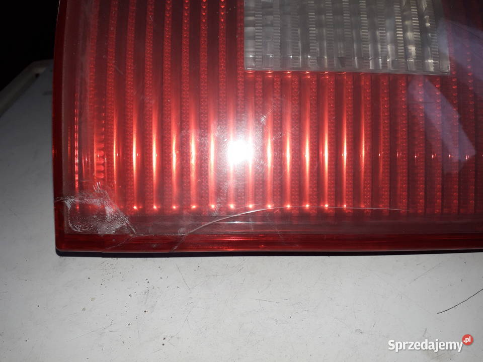 Lampa prawa tył vw passat b5 fl kombi Prawe Sokółka