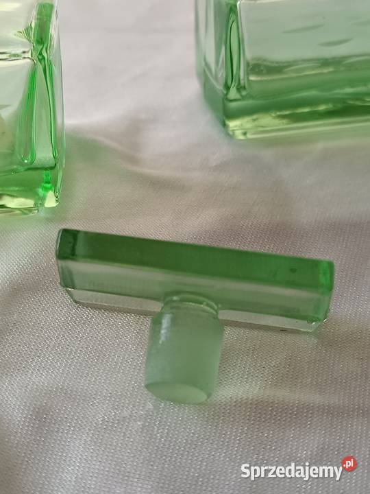 Komplet toaletowy 2 perfumerii z zielonego szkła Jastrzębie-Zdrój