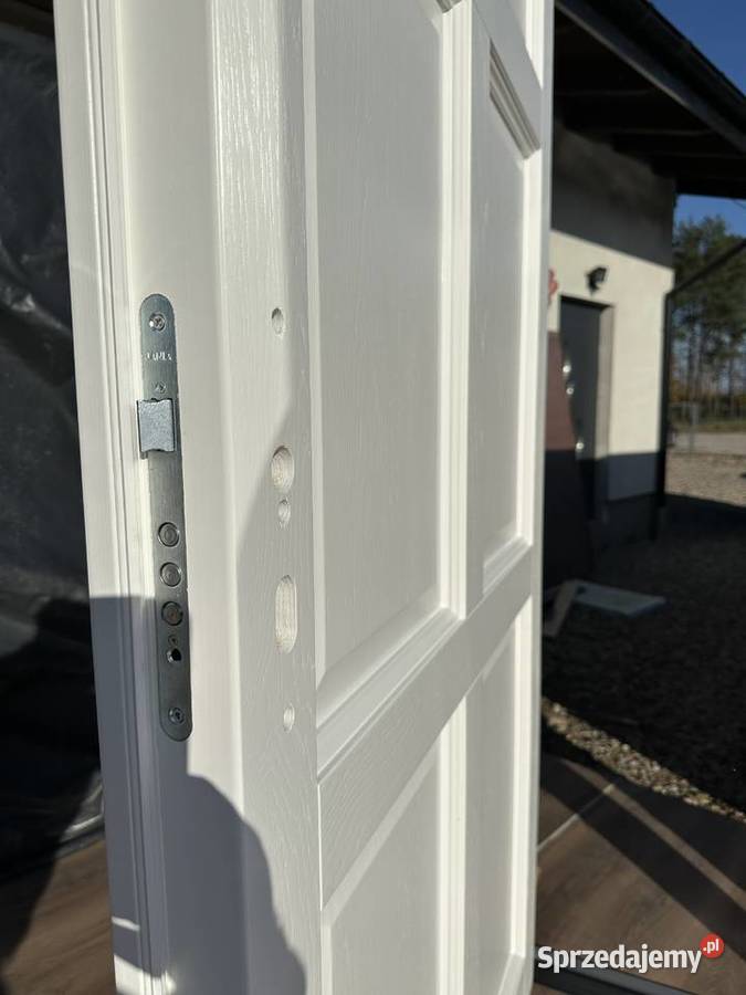 Drzwi zewnętrzne drewniane angielskie nietypowe Drewno kujawsko-pomorskie