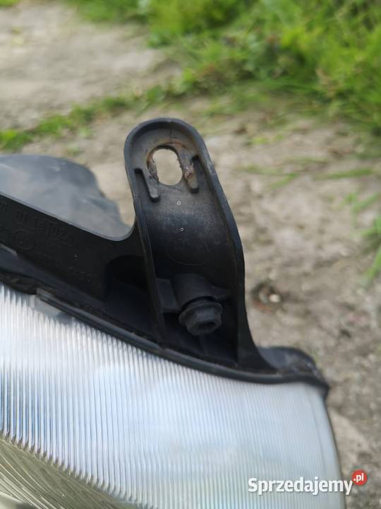 Opel Combo Corsaprzedni reflektor osobowe Gdańsk