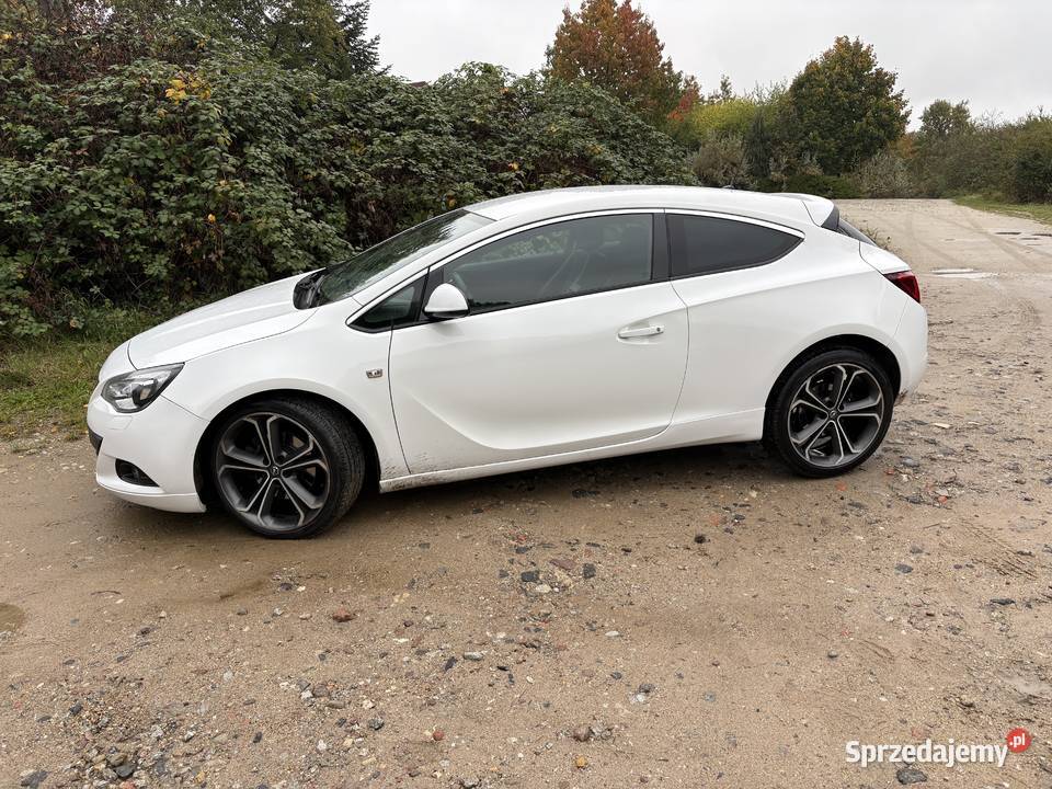 Astra J GTC 20 CDTI 165 2012 OPC Line manualna
