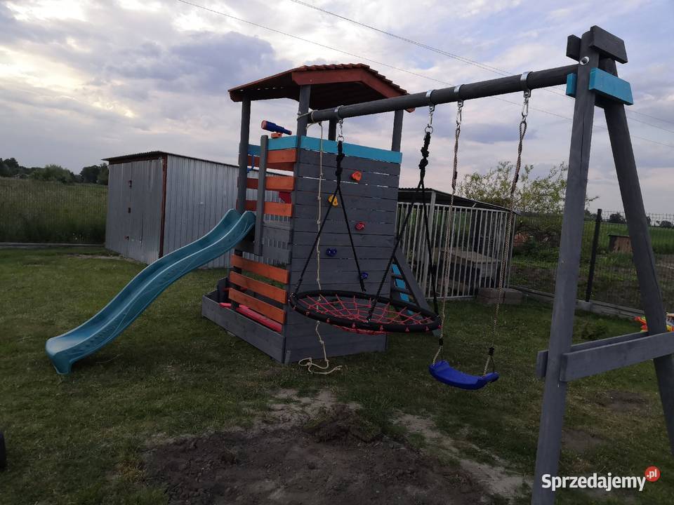 Plac zabaw zjeżdżalnia huśtawka piaskownia Konin