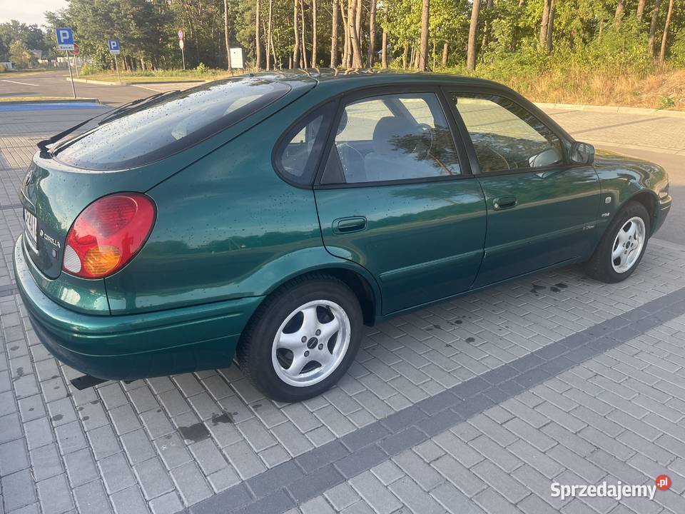 Toyota Corolla E11 IGŁA pedantyczny klima 5 Rok produkcji 2001 Nowa Sarzyna sprzedam