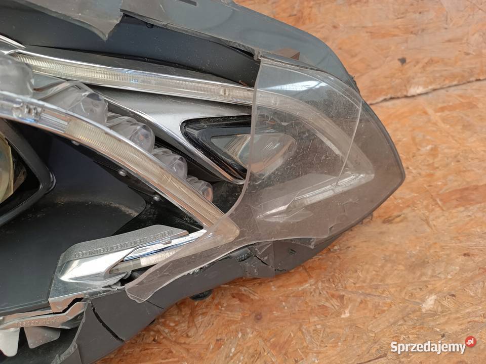 LAMPA PRAWY PRZÓD EU REFLEKTOR LED MERCEDES E osobowe Lampy przednie Nowy Tomyśl