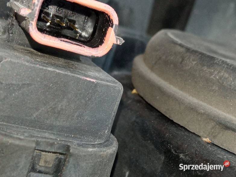 LAMPA PRZÓD PRAWA EU 8200459823 Renault Clio III świętokrzyskie