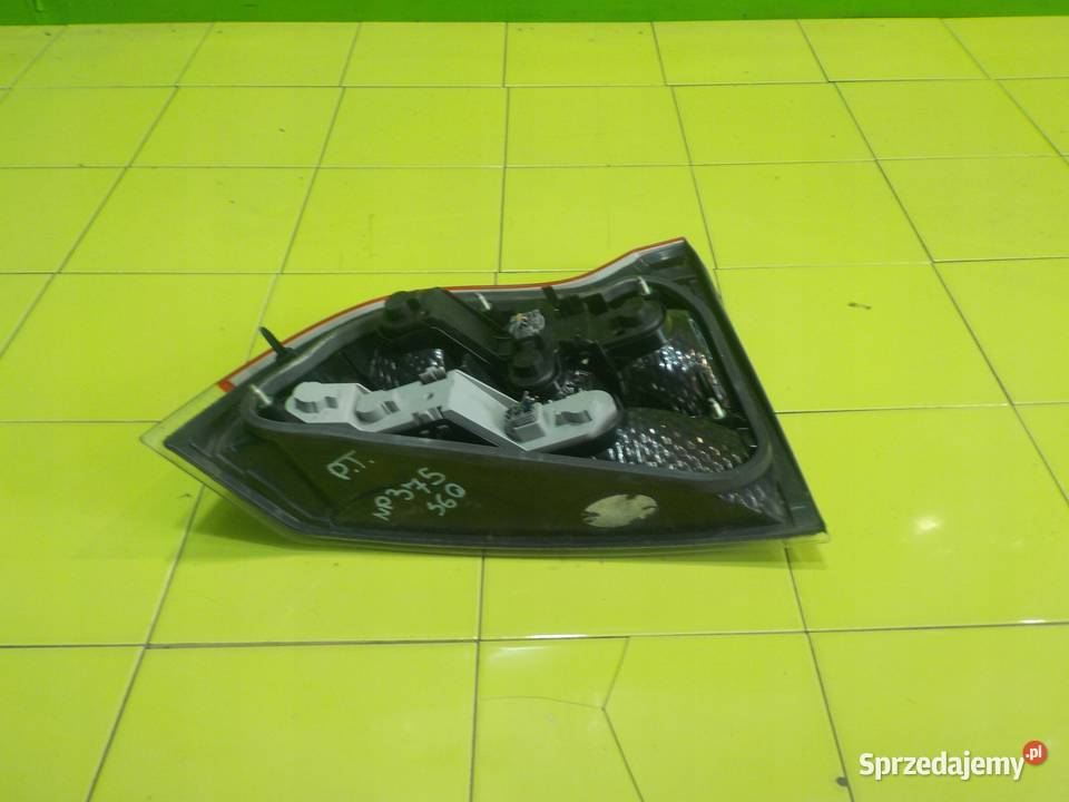 VOLVO S60 I LIFT 20 T AUTO 05r lampa prawa tyl Suków