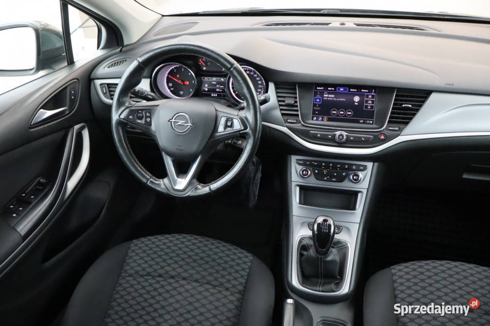 Opel Astra 15 CDTI