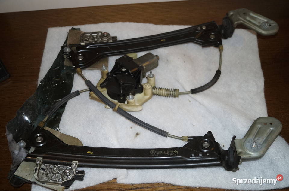 MASERATI GHIBLI III PODNOŚNIK SZYBY 670030023