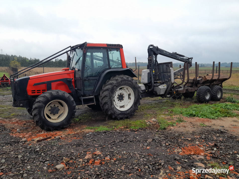 Ciągnik Valtra 6250 przyczepa leśna 4768 Raków