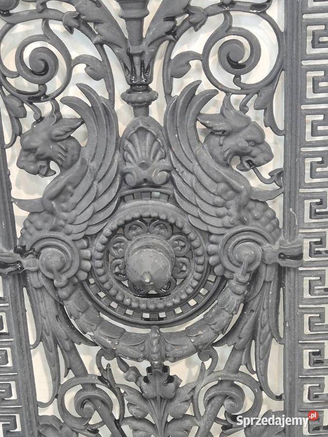 Antyczne żeliwne drzwi do pieca kaflowego okres łódzkie