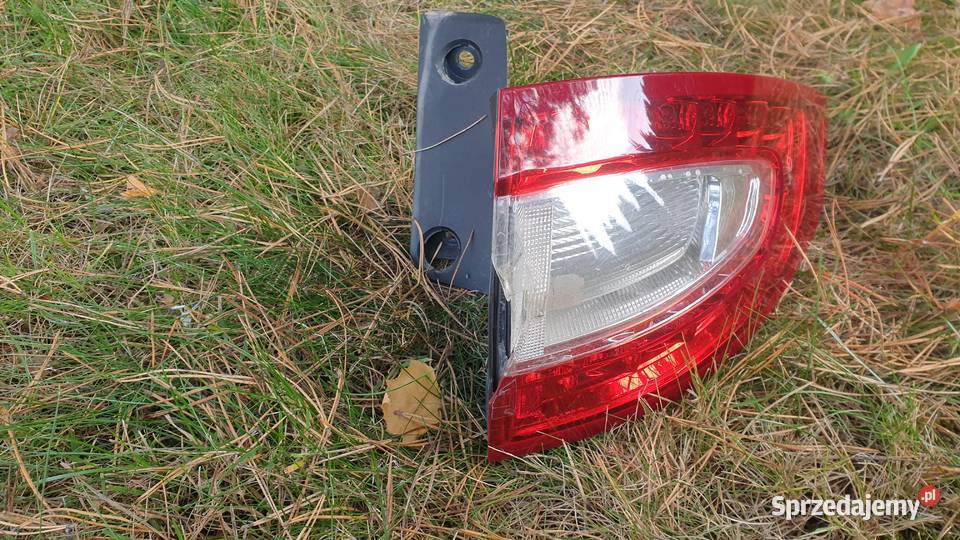 Lampa lewa prawa mondeo mk5 kombi w błotnik Lampy tylne
