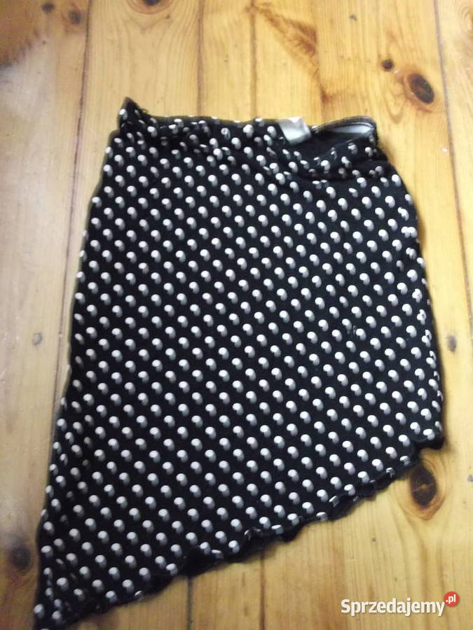 Asymetryczna spodniczka rozmiar 134 Rozmiar 134 dolnośląskie Legnica